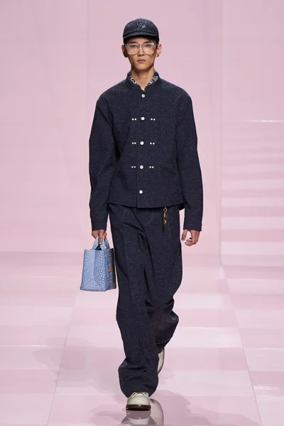 Look 9